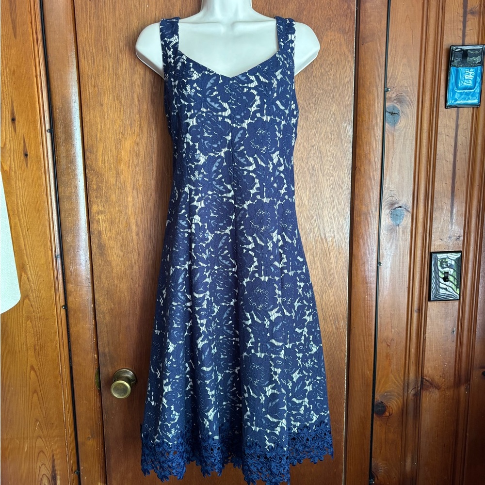 ROZ & ALI Elegant Navy Lace Dress size 12 preowned